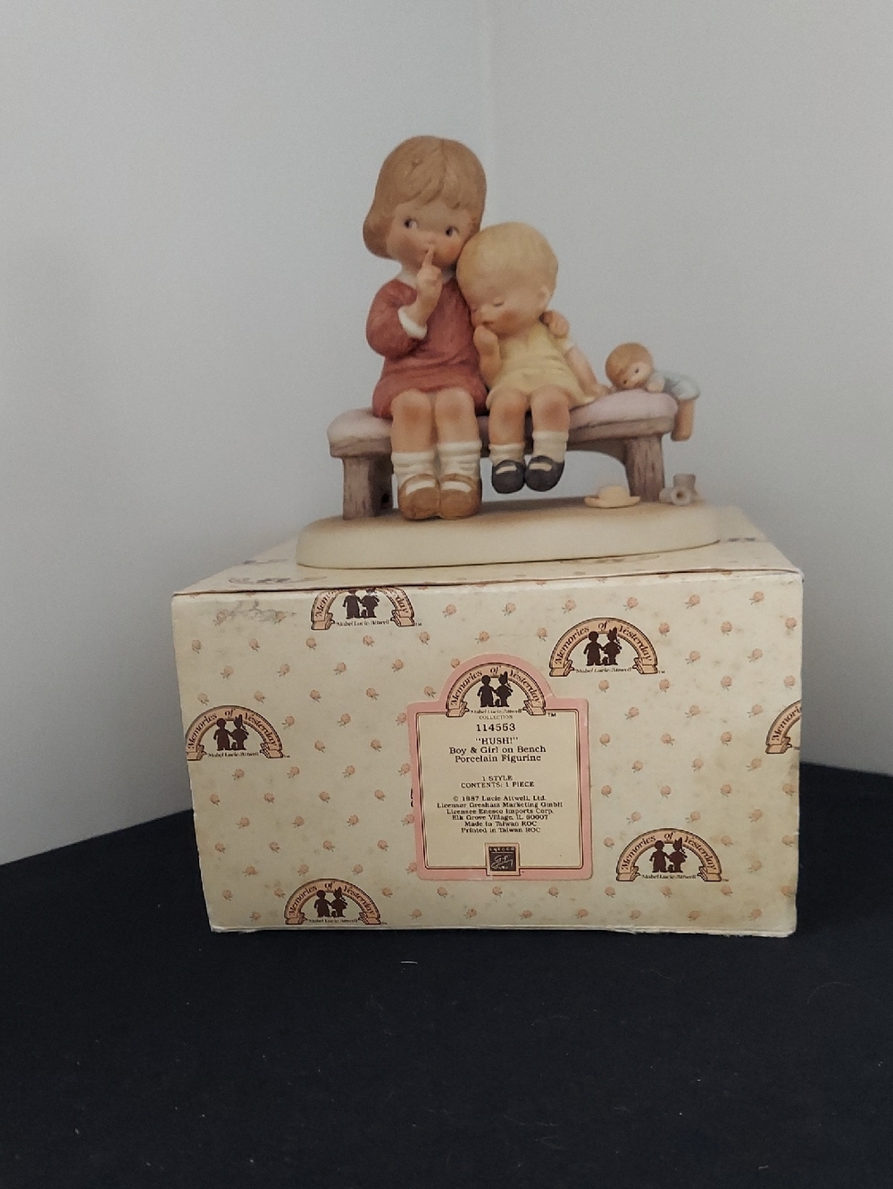 Enesco 1987 Figurine Memories Of Yesterday Hush 114553